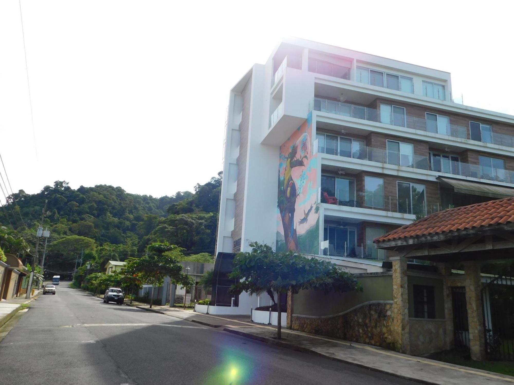 Sunset 205, Sleeps Six, Next Door To The Pool, 100M To The Beach! 哈科 外观 照片