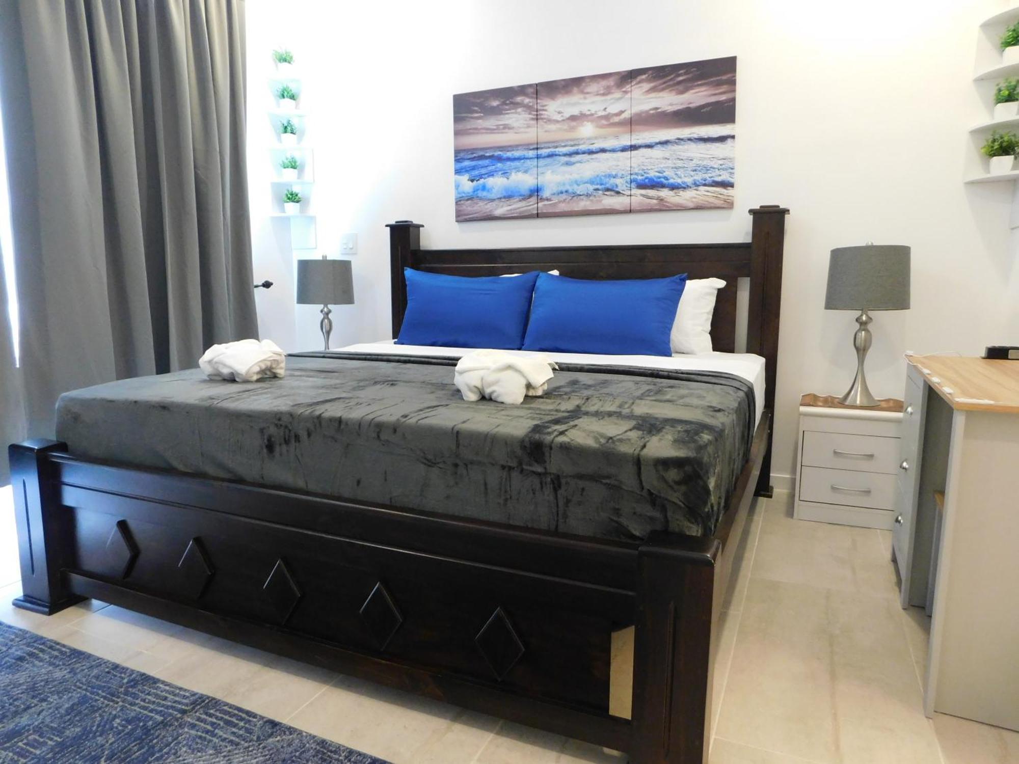 Sunset 205, Sleeps Six, Next Door To The Pool, 100M To The Beach! 哈科 外观 照片