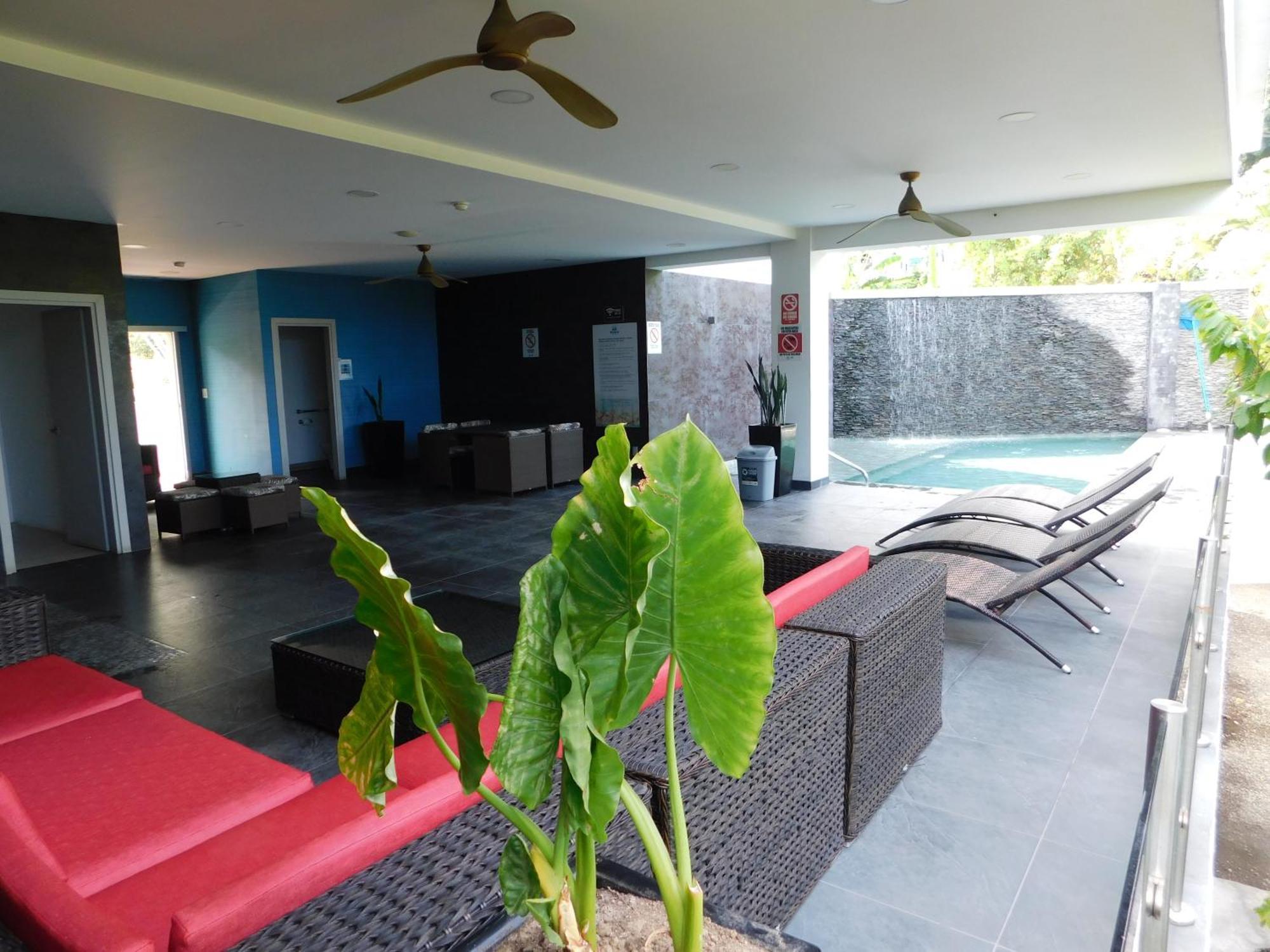 Sunset 205, Sleeps Six, Next Door To The Pool, 100M To The Beach! 哈科 外观 照片